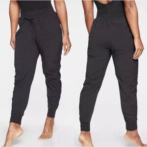 Athleta Ruched Black Attitude Joggers Pants Size 6 Dance Yoga Athleisure